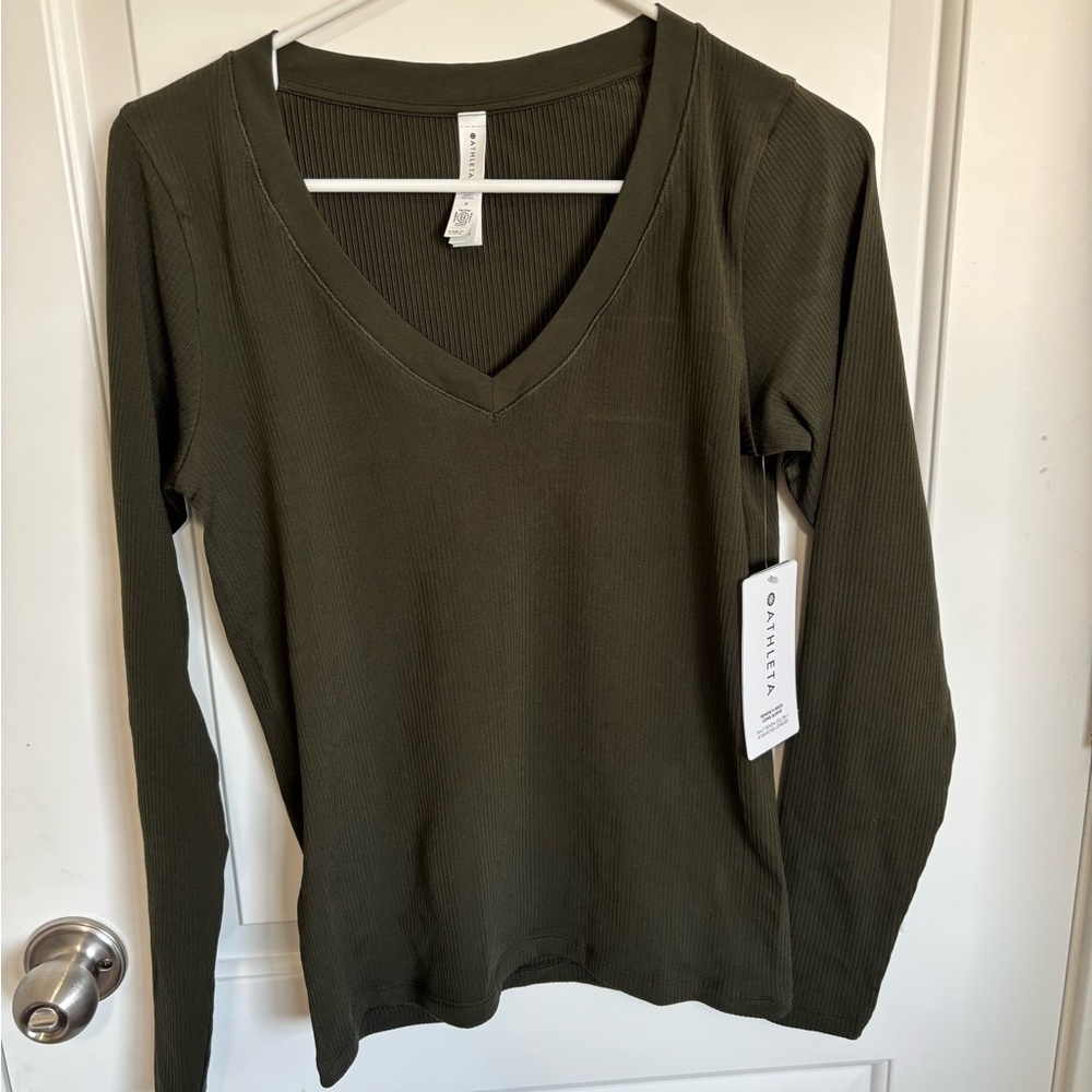 Athleta Green Fitted Long Sleeve T-Shirt